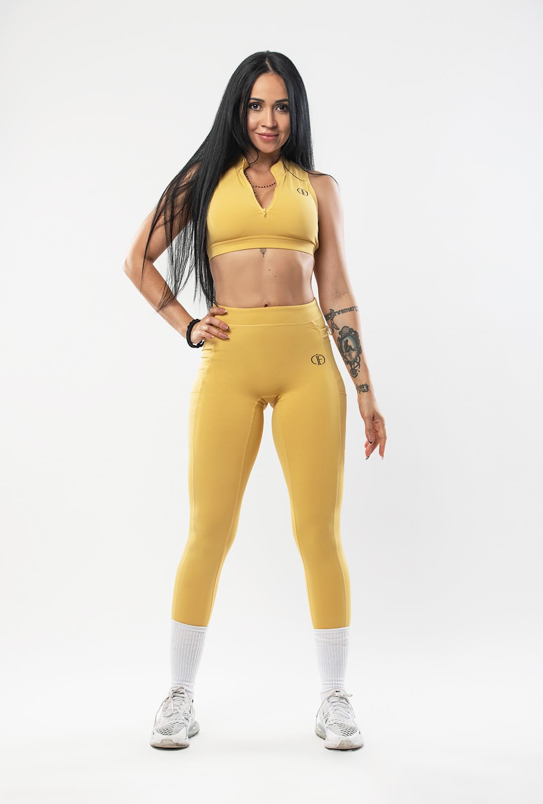 Uxlayotgan onalar bilan guruh seks porno Yalangoch bola dushda